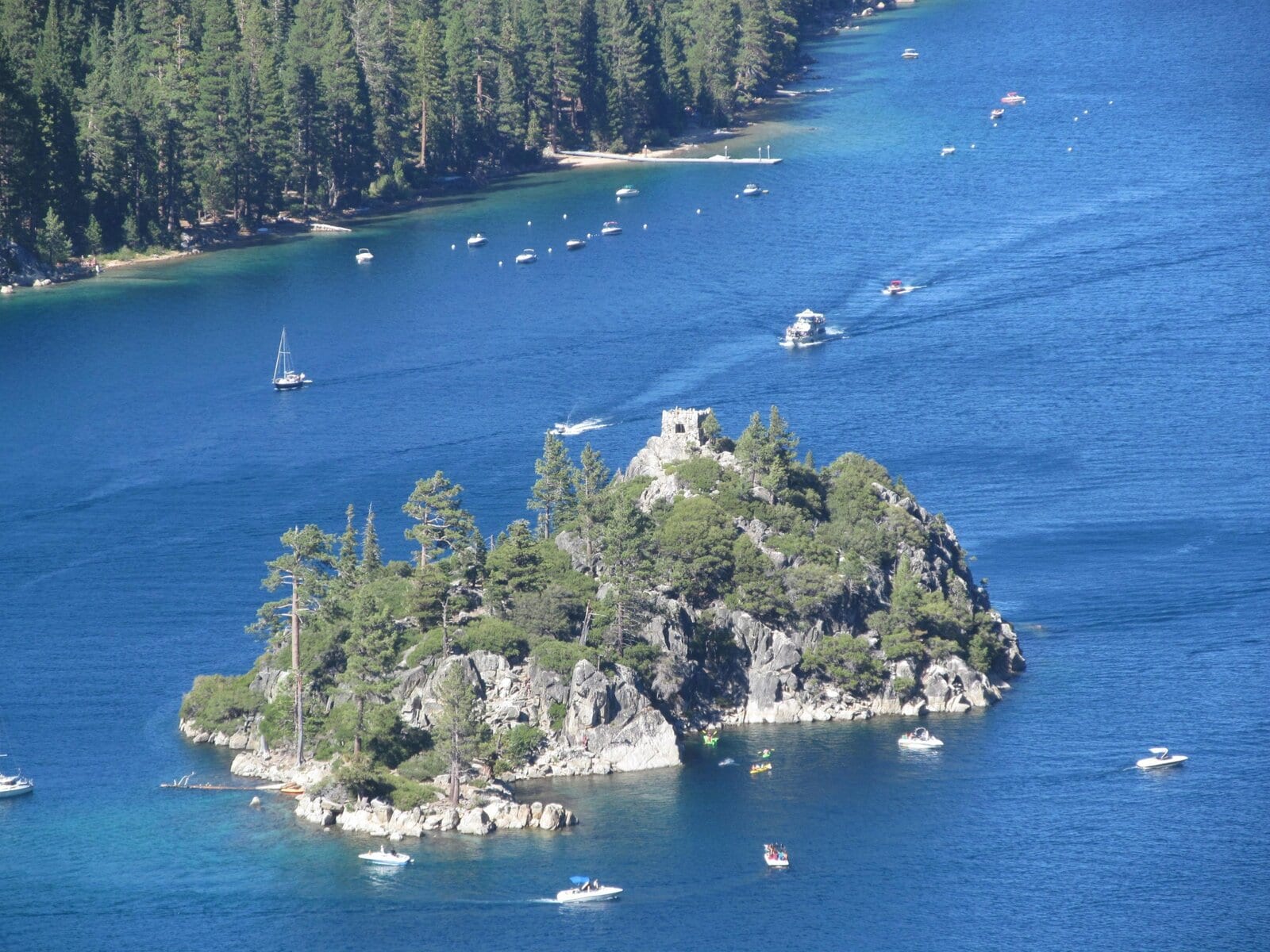  Vikingsholm Castle in Emerald Bay, Lake Tahoe