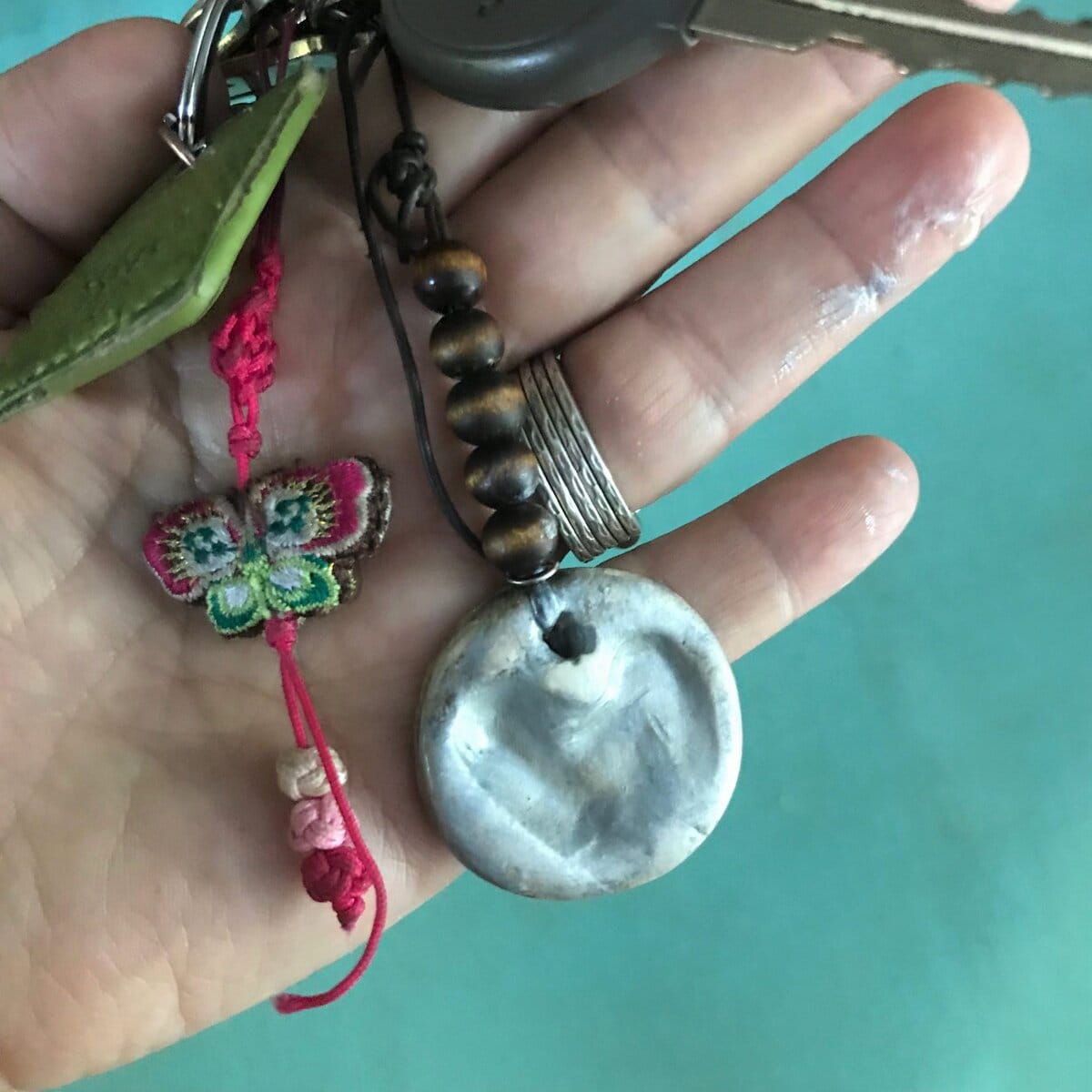 How to Make an Easy DIY Clay Thumbprint Heart Keychain - A Hundred ...