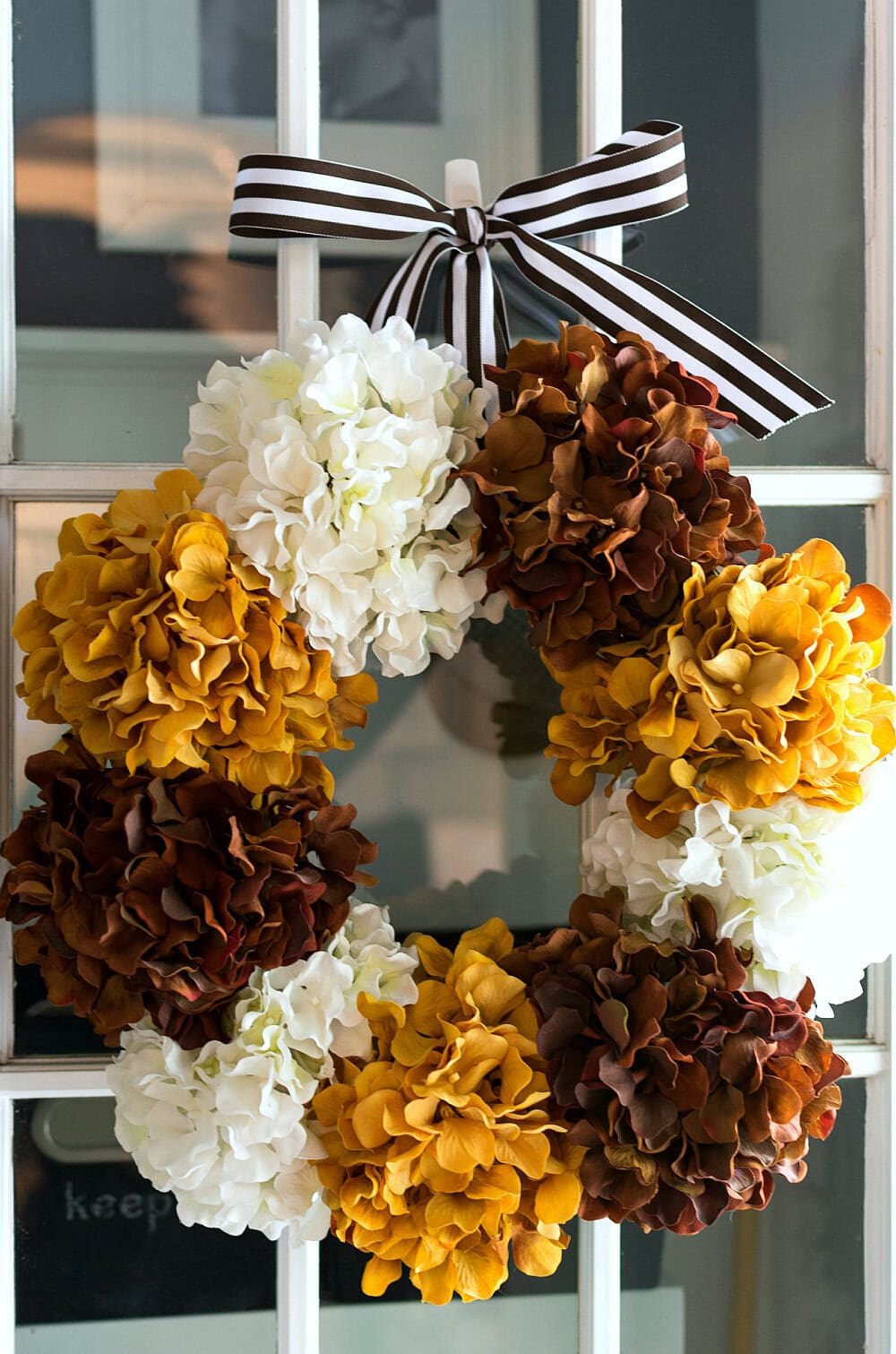 40+ Easy & Amazing Farmhouse Fall DIY Wreaths
