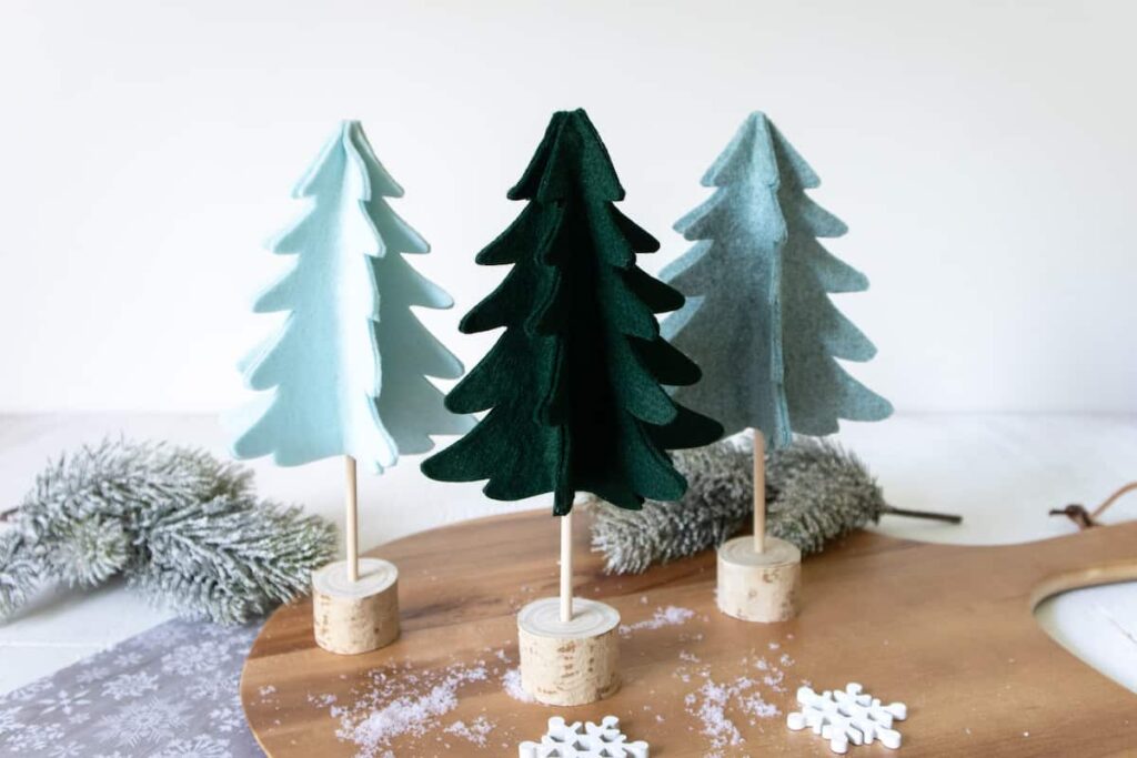 40 Scandinavian Christmas Decorating Ideas & DIYs