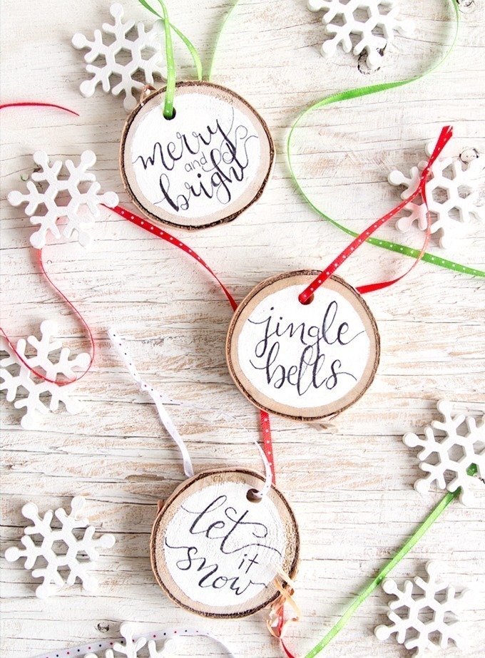 How to paint wood slice ornaments with nordic patterns - Learn to create  beautiful things