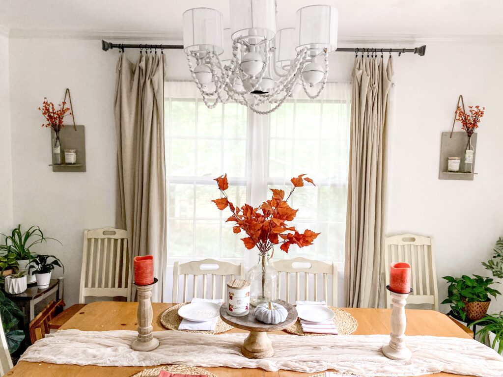 fall dining area tablescape