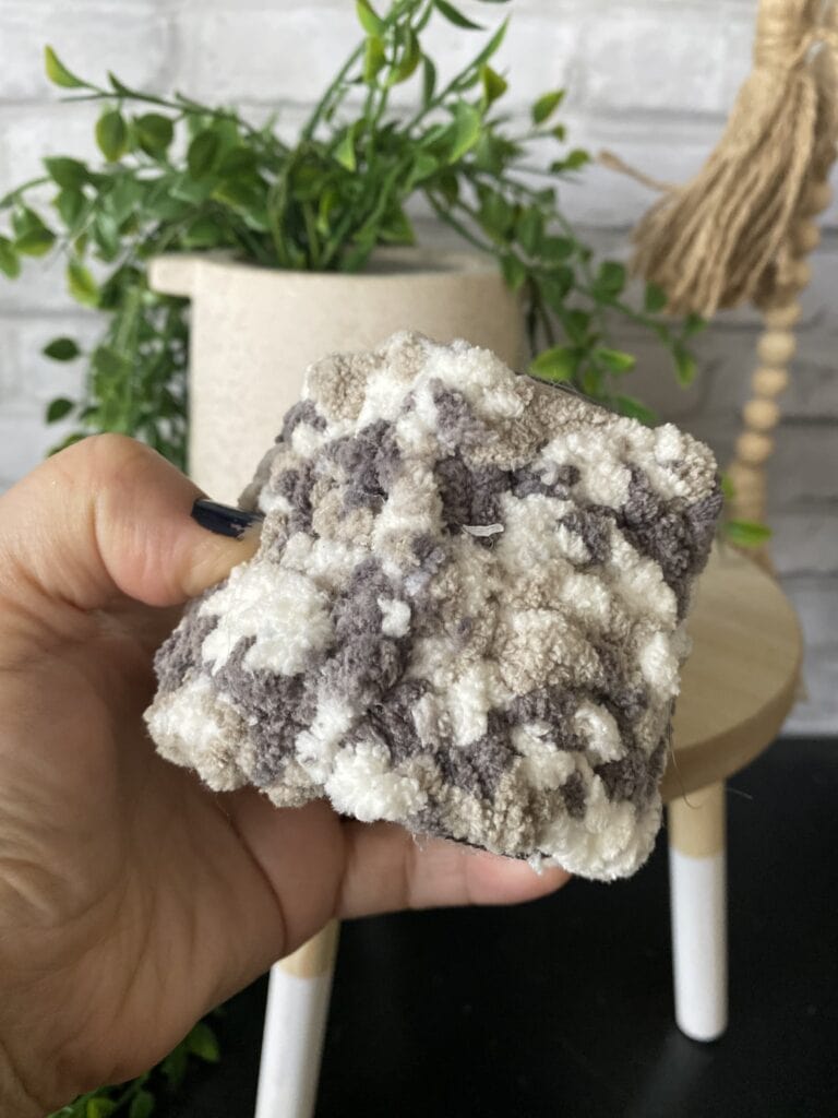 indiscernable seam for crochet jar
