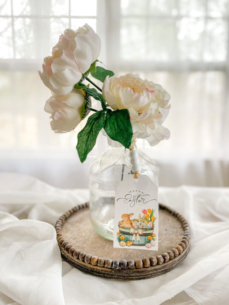 centerpiece with flowers and Easter tag
