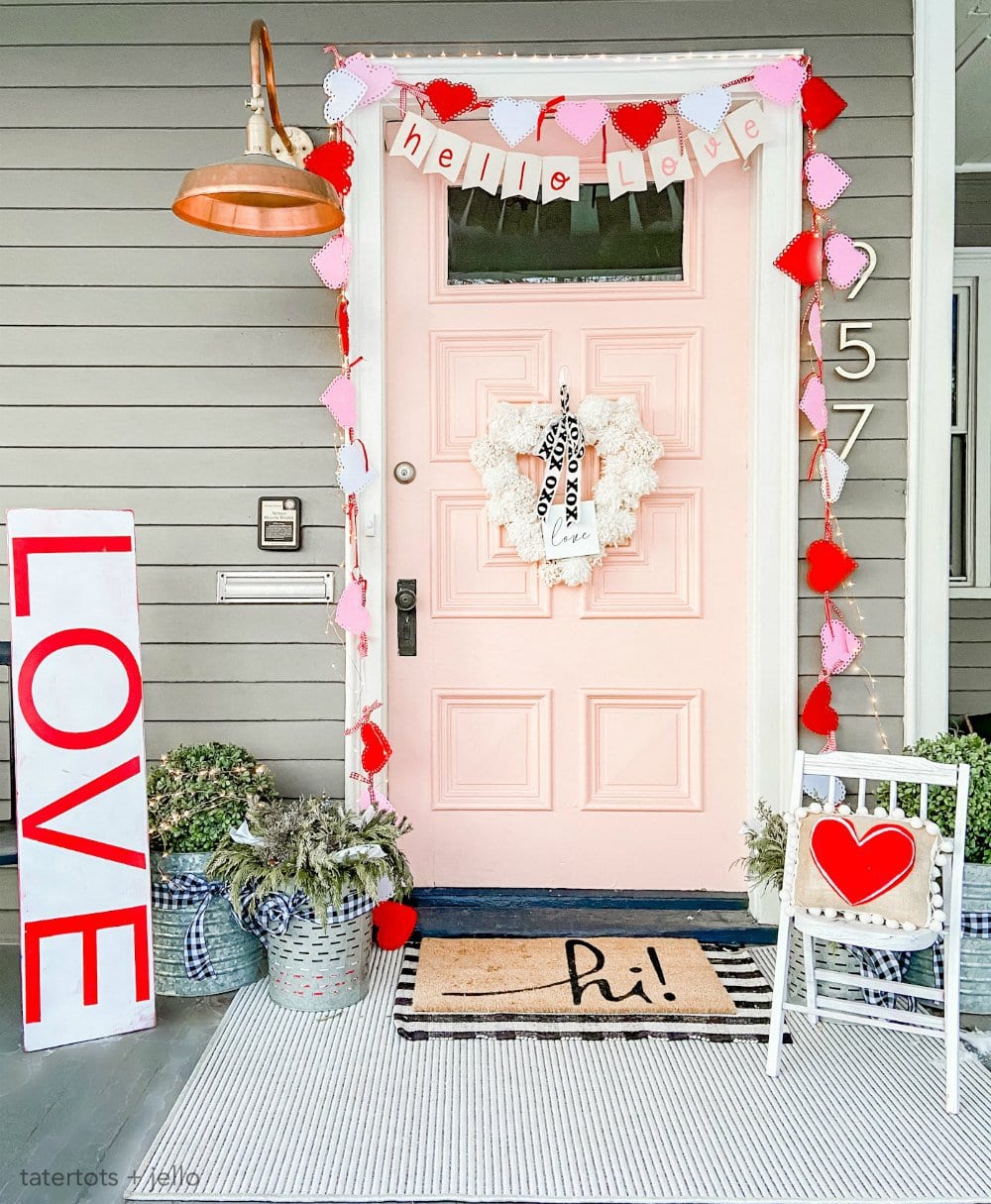 19 Simple & Stylish Valentine Front Porch Ideas