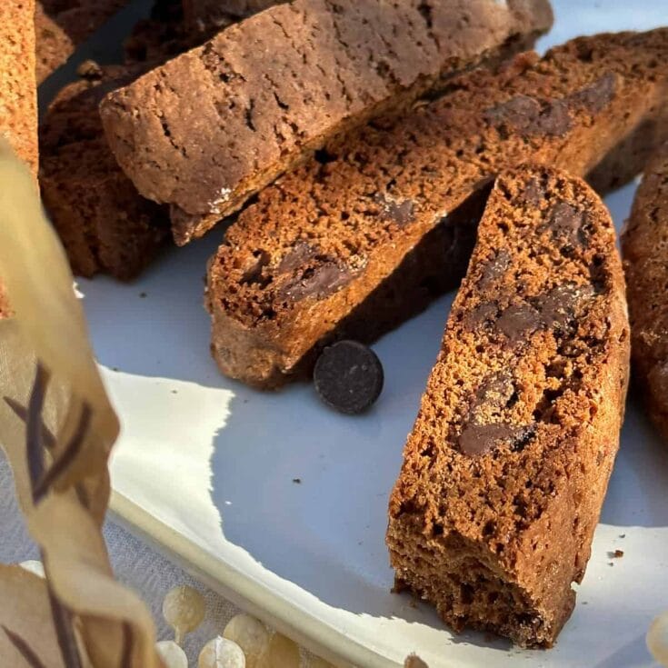Rich chocolate chip cookie bars with a crumbly texture and gooey chocolate chunks, perfect for satisfying sweet cravings. Great for dessert tables, snack times, or homemade treats.