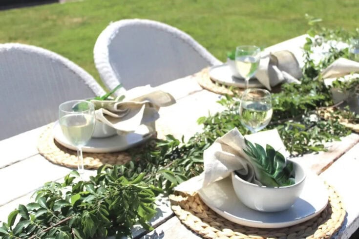 nature inspired neutral summer tablescape