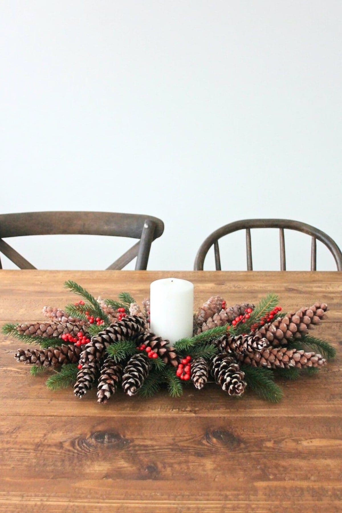 25+ Sophisticated DIY Christmas Centerpieces Your Table Needs