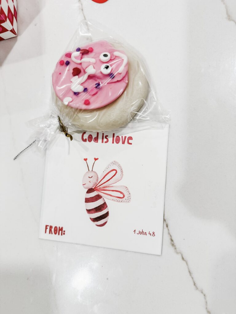 love bug cookie with valentine card