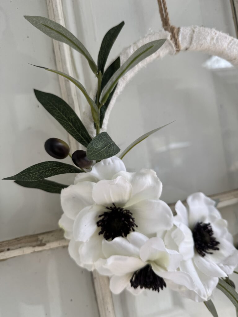 anemones glue gun on wreath
