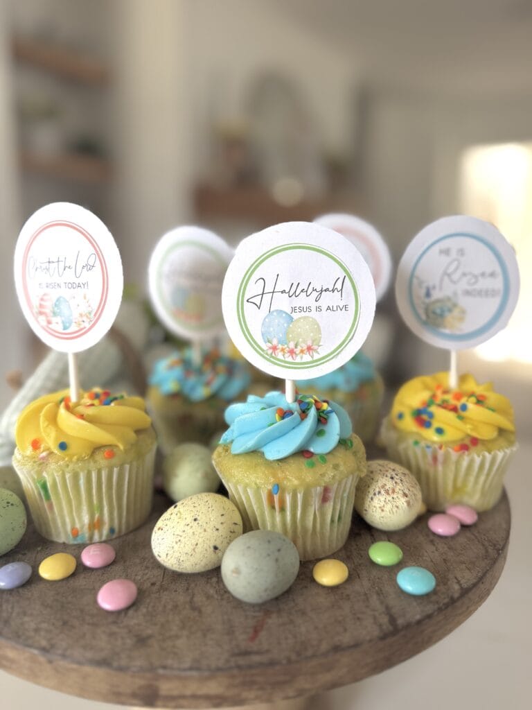 cupcake topper for easter on cake stand