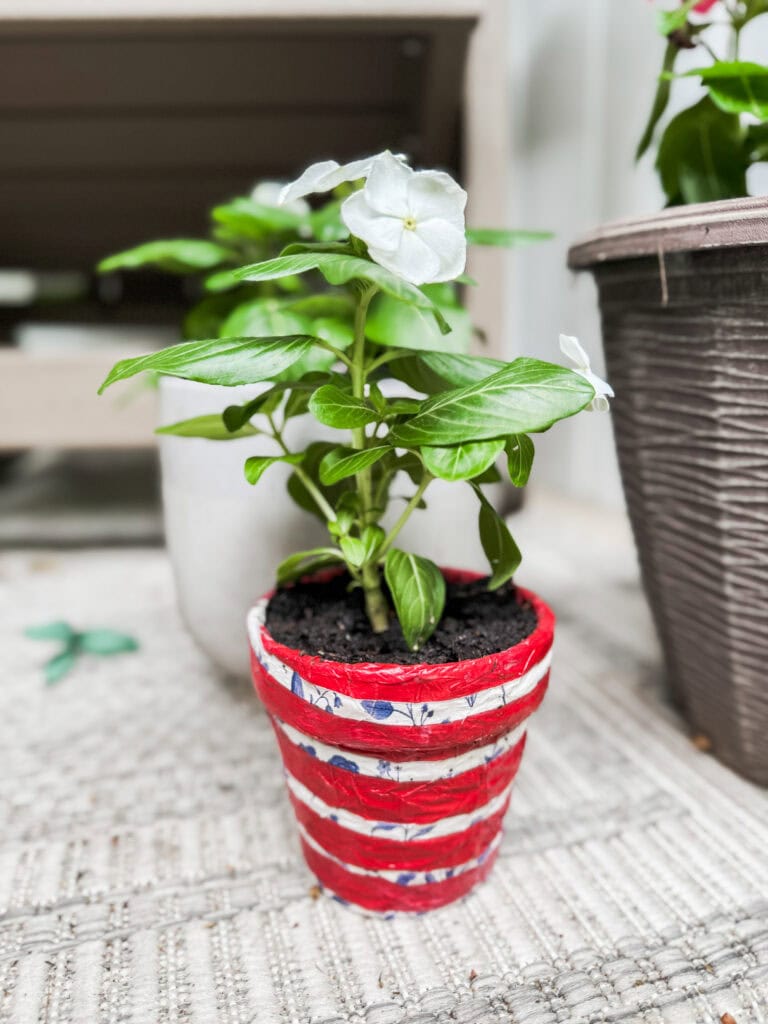 striped napkin decoupage for 4th of july