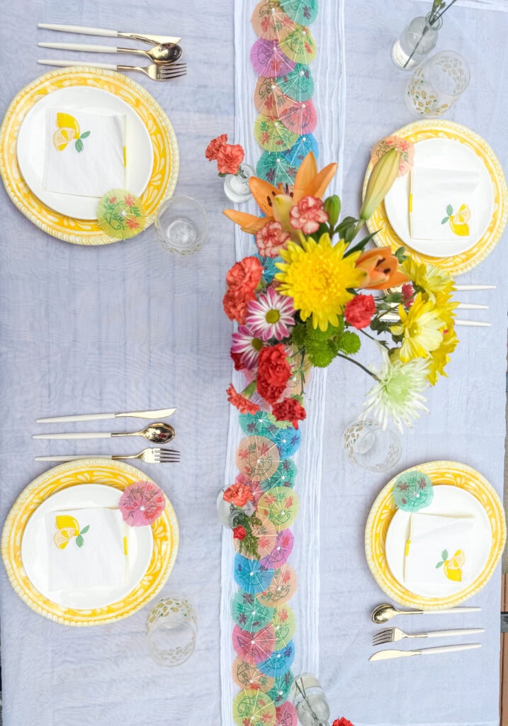 diy summer table runner with umbrella for summer tablescape