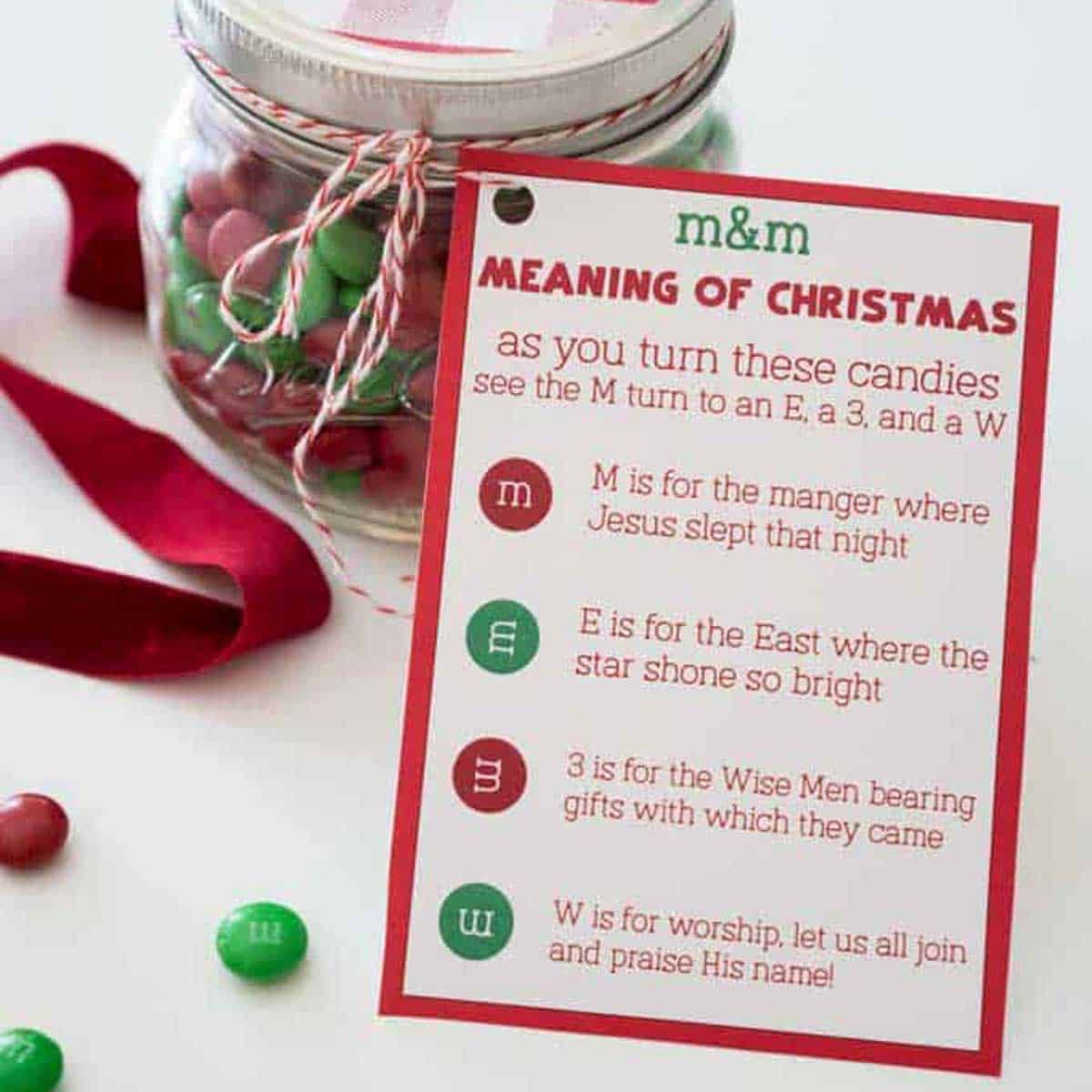 M& m holiday Christmas candy gift jar with festive Christmas counting poem for kids, perfect for holiday treats and Christmas celebrations.