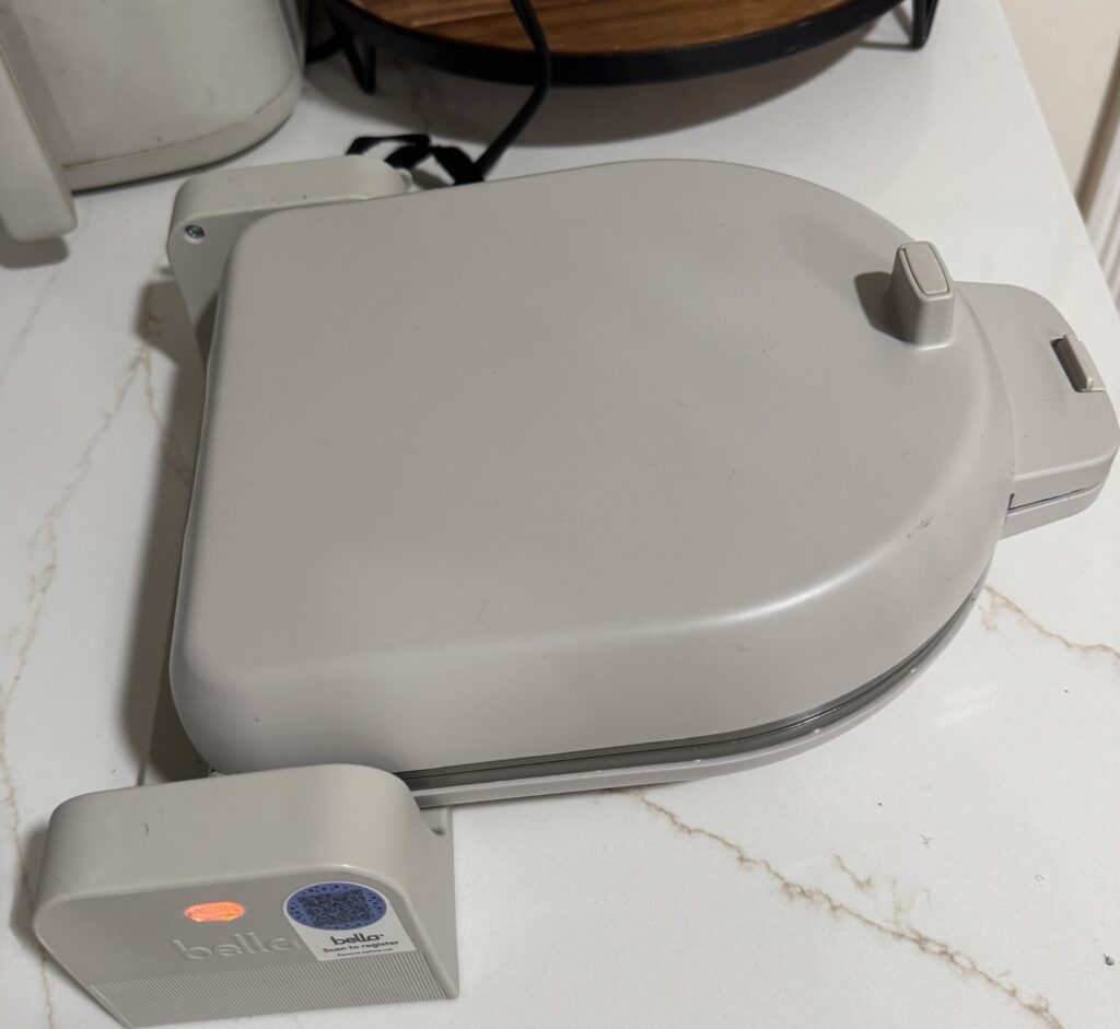 Vintage Bella waffle iron